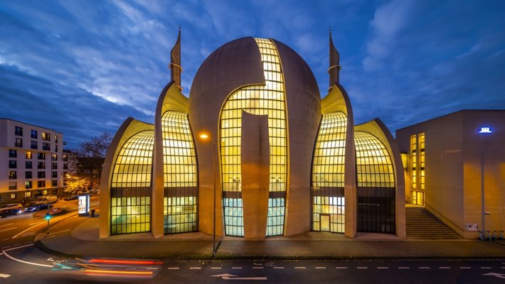 Central mosque in Cologne, Germany (Photo by Michael von Aichberger, Shutterstock.com)